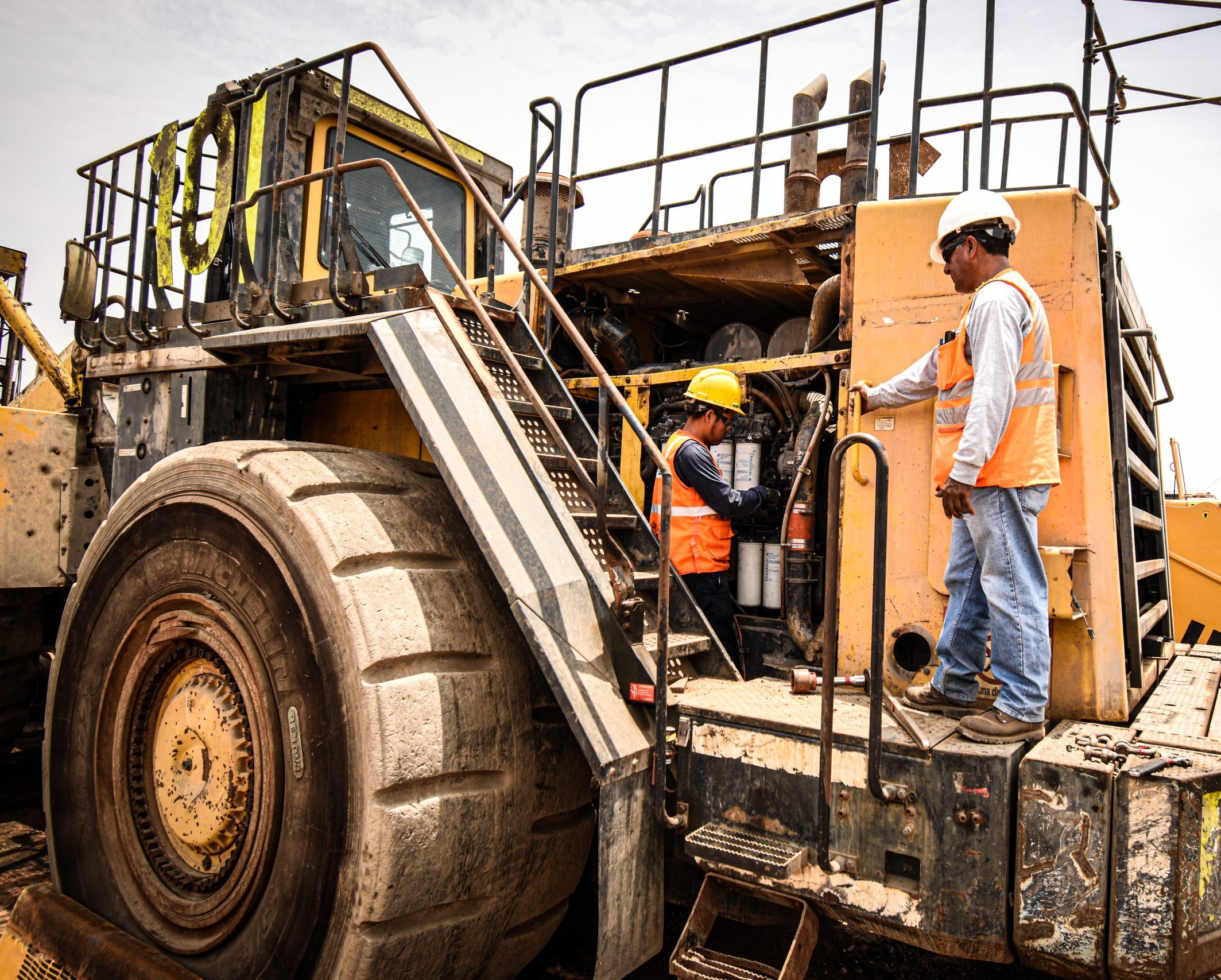 foto de página web2 mesa de trabajo 1